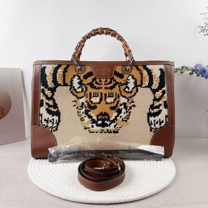 Gucci Women Pre-Loved Bag Very Good Condition